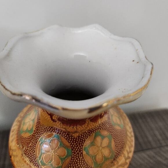 Vintage Satsuma Japanese Pottery Gold Painted Vases Set of 2 - Picture 4 of 12